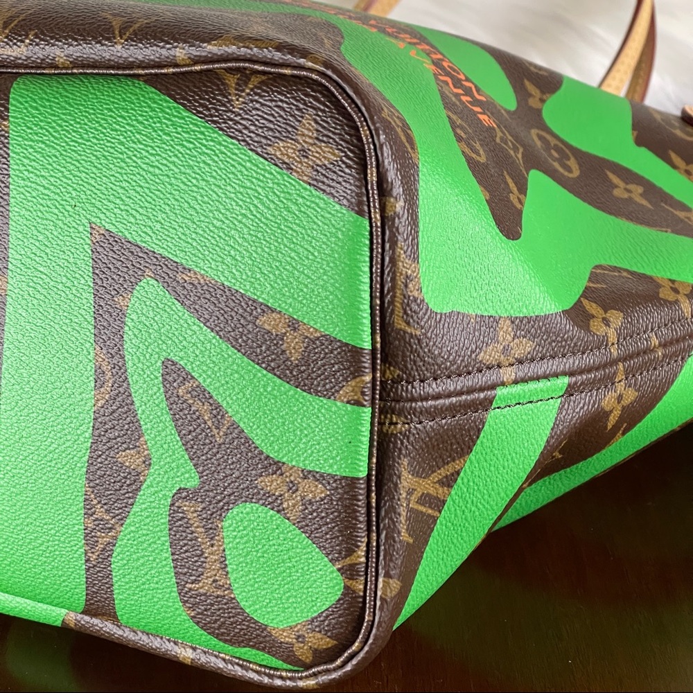 Louis Vuitton Hawaii Neverfull MM Tote w Pouch - Picture 5 of 16